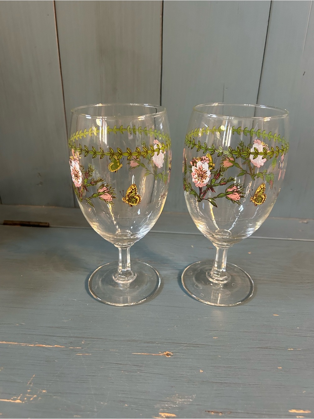Vintage Hand-Painted Floral Water/Ice Tea Glasses in Green and Pink - Set of 2